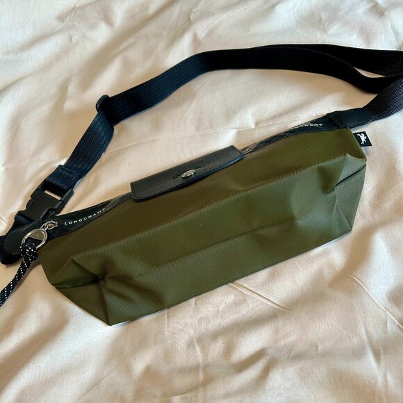Longchamp Le Pliage medium belt bag in khaki green - Picture 2 of 7